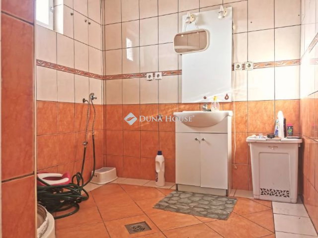 Eladó családi ház, Sátoraljaújhelyen 29.99 M Ft, 4 szobás