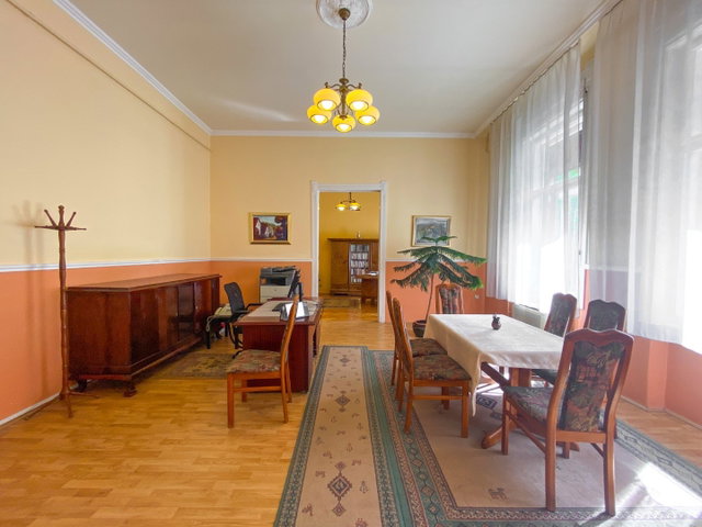 Eladó téglalakás, Kaposváron 55 M Ft, 4 szobás