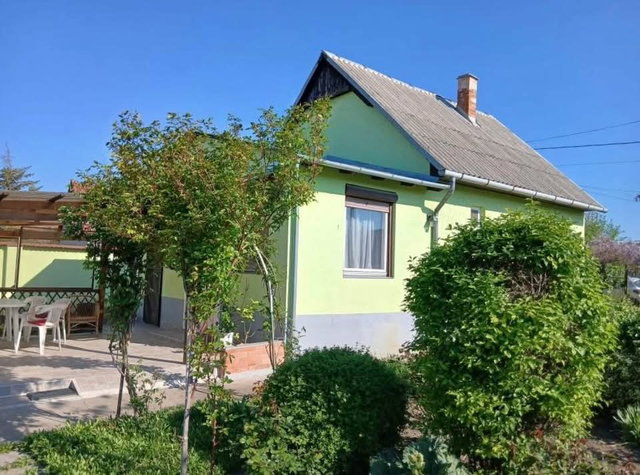 Eladó családi ház, Szegeden 47.9 M Ft, 3 szobás