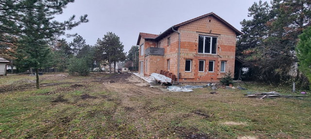 Eladó családi ház, Érden 135 M Ft, 7 szobás