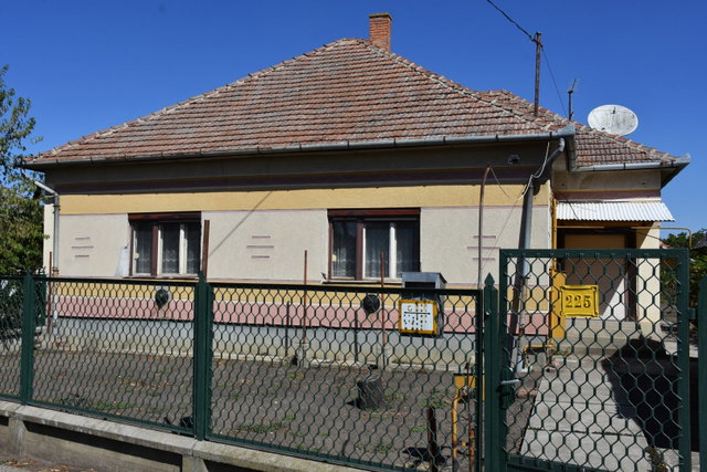 Eladó családi ház, Tiszaföldváron 16.9 M Ft, 3 szobás