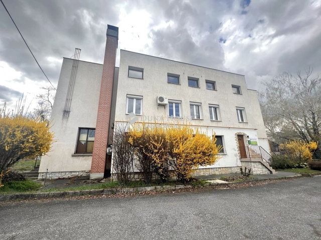 Eladó iroda, Veszprémben 99 M Ft / költözzbe.hu