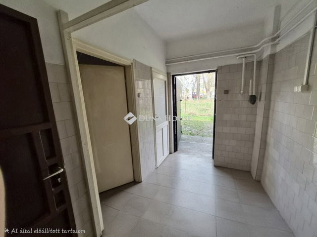 Eladó üzlethelyiség, Pencen 120.55 M Ft / költözzbe.hu