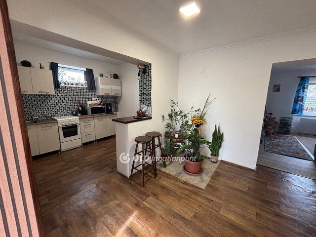 Eladó családi ház, Vésztőn 17.5 M Ft, 2 szobás