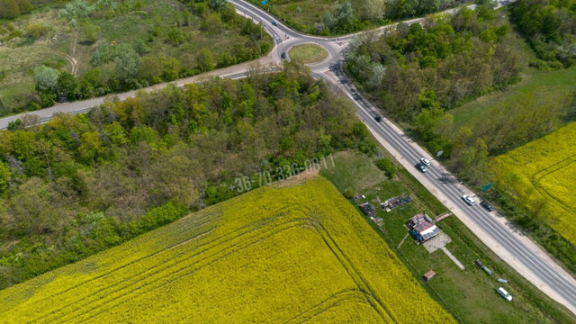 Eladó mezogazdasagi ingatlan, Vácon, Kötő utcában 20 M Ft