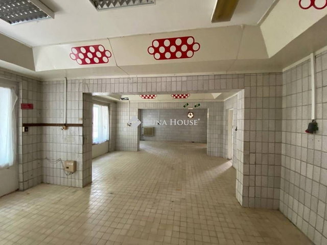Kiadó üzlethelyiség, Komlón, Hegyhát utcában 95 E Ft / hó