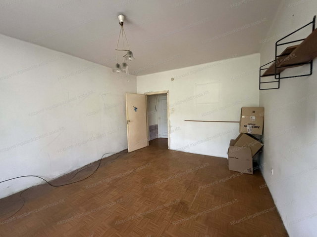 Eladó panellakás, Tatabányán, Fő téren 31.25 M Ft, 1+1 szobás