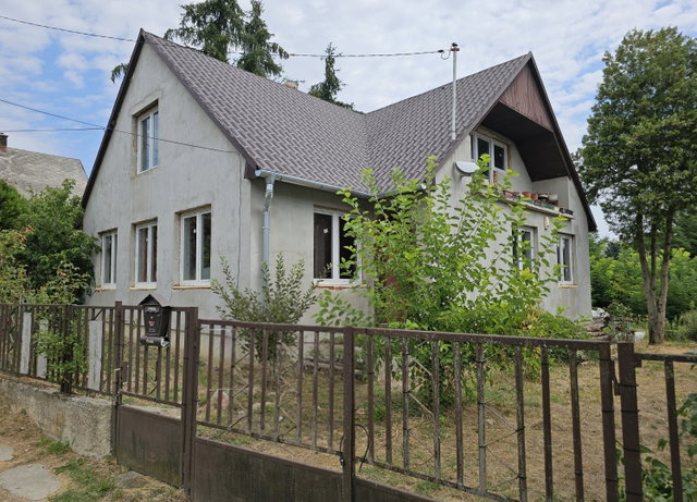 Eladó családi ház, Igalon 49 M Ft, 6+3 szobás