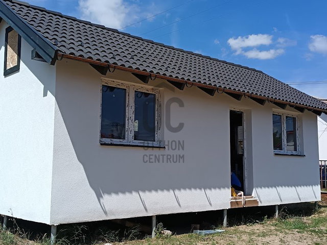 Eladó családi ház, Pusztahencsen 6.7 M Ft, 1 szobás