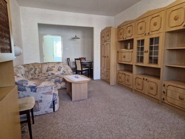 Eladó téglalakás, Győrött 45 M Ft, 2 szobás