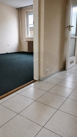 Eladó panellakás, Cegléden 36.9 M Ft, 1 szobás