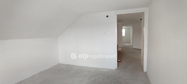 Eladó családi ház, Turán 79 M Ft, 7 szobás