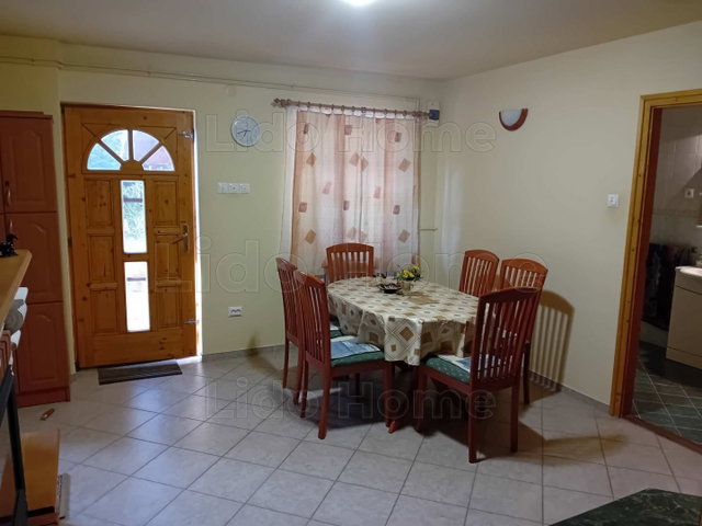 Eladó nyaraló, Siófokon 95 M Ft, 4 szobás / költözzbe.hu