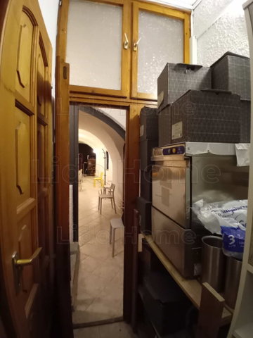 Eladó üzlethelyiség, Győrött 85 M Ft, 2 szobás