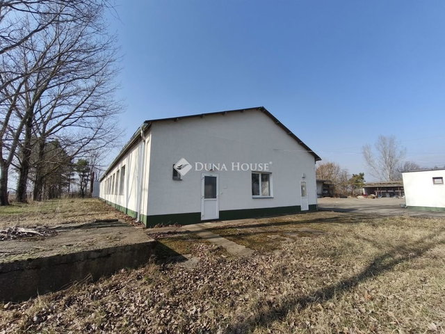 Eladó ipari ingatlan, Solton 136 M Ft / költözzbe.hu