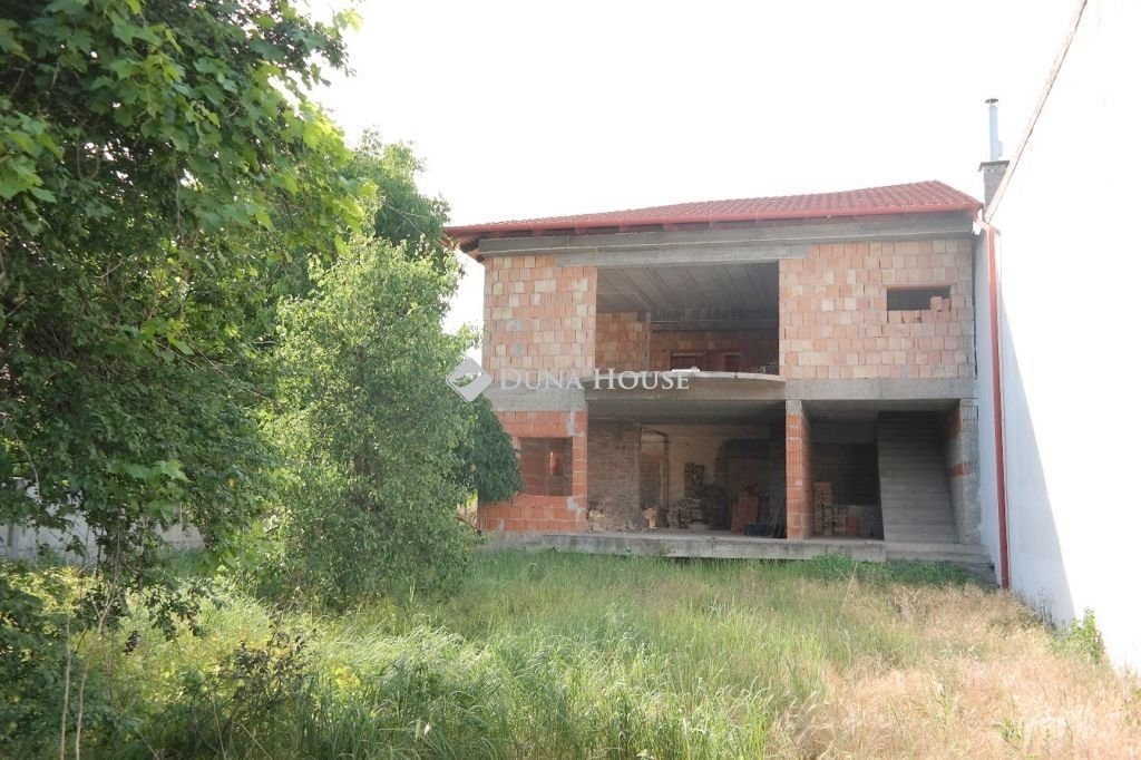 Családi ház · 11 hálószoba · 295 m² · 84.900.000 Ft