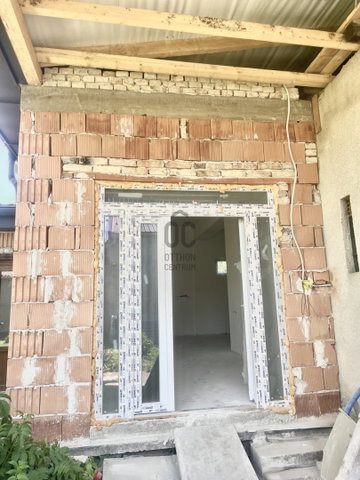 Eladó családi ház, Vecsésen 108 M Ft, 5 szobás