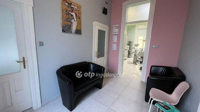 Eladó téglalakás, Budapesten, V. kerületben 99 M Ft, 2 szobás