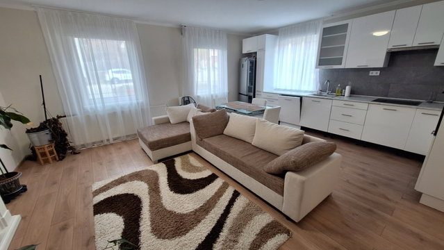 Eladó családi ház, Gödöllőn 118.5 M Ft, 4 szobás