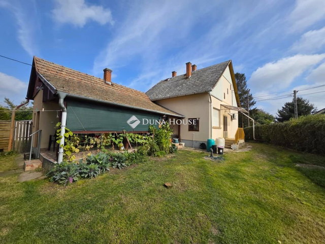 Eladó családi ház, Tiszafüreden 52 M Ft, 4 szobás