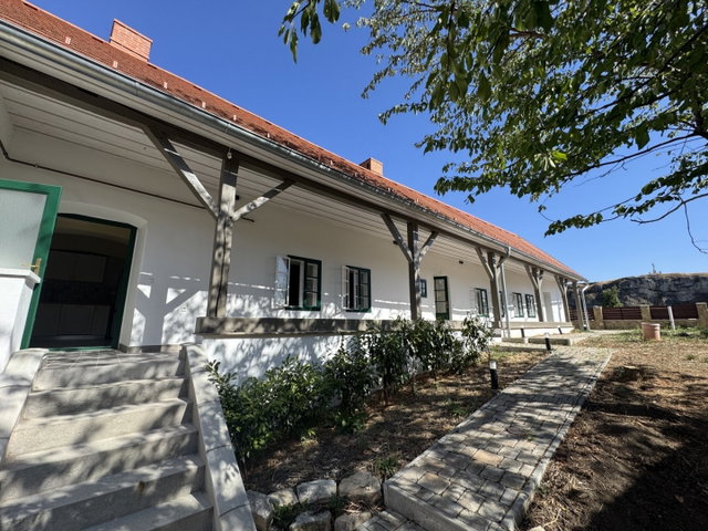 Eladó családi ház, Veszprémben 190 M Ft, 2+2 szobás