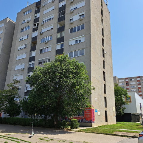 Eladó panellakás, Szolnokon 30.9 M Ft, 1+1 szobás