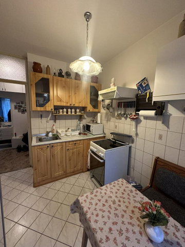 Eladó téglalakás, Komlón, Bajcsy-Zsilinszky utcában 33.5 M Ft