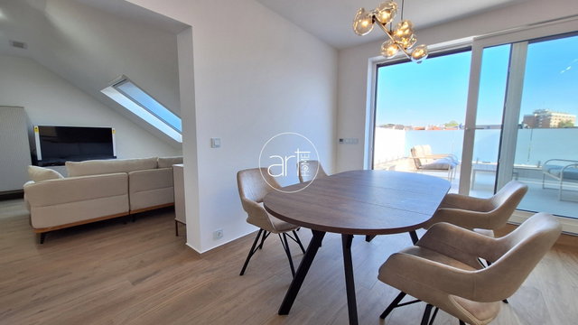Kiadó téglalakás, albérlet, Szegeden 350 E Ft / hó, 2 szobás