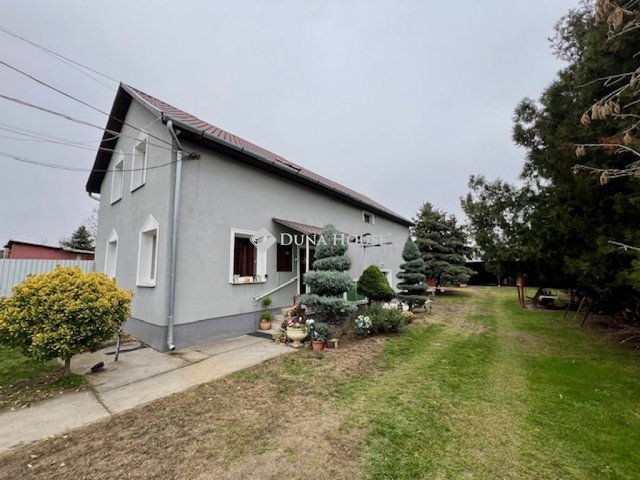 Eladó családi ház, Pilisen 115 M Ft, 3 szobás