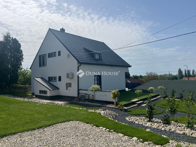 Eladó családi ház, Gyenesdiáson, Kossuth Lajos utcában 139 M Ft