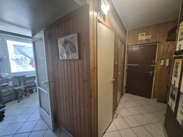 Eladó panellakás, Tatabányán 39.7 M Ft, 2 szobás