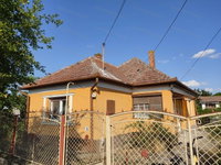 Eladó családi ház, Abonyban 22.9 M Ft, 2 szobás