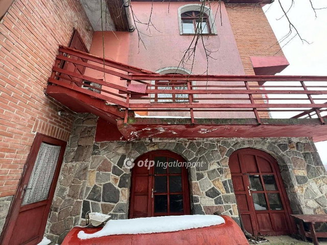 Eladó hotel, Pilisszentlászlón 220 M Ft / költözzbe.hu