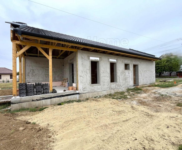 Eladó családi ház, Balatonkeresztúron 89.99 M Ft, 3 szobás