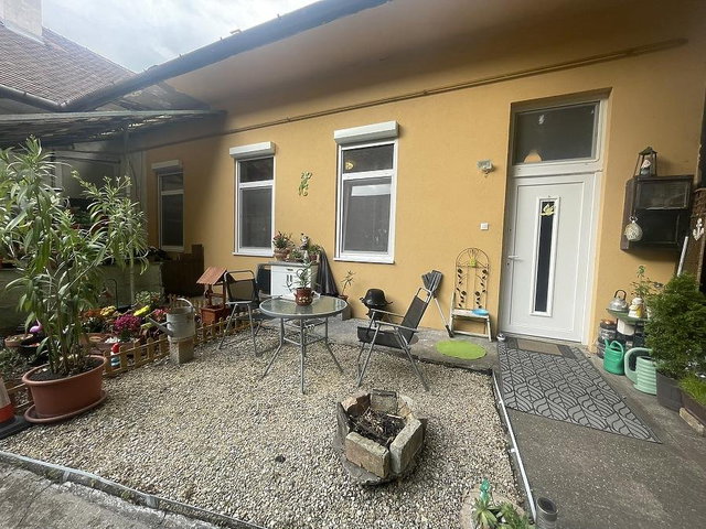 Eladó családi ház, Budapesten, IV. kerületben 66.5 M Ft