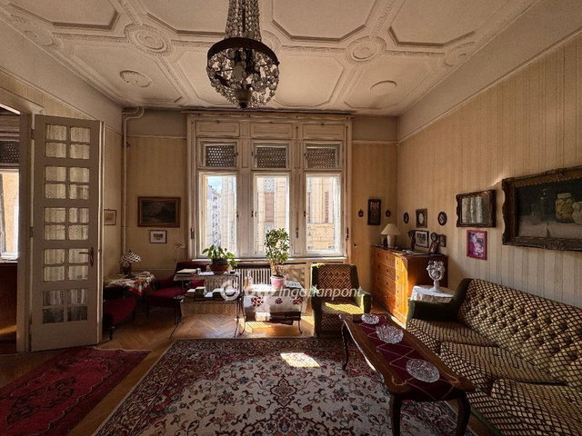 Eladó téglalakás, Budapesten, V. kerületben 219.9 M Ft, 2 szobás