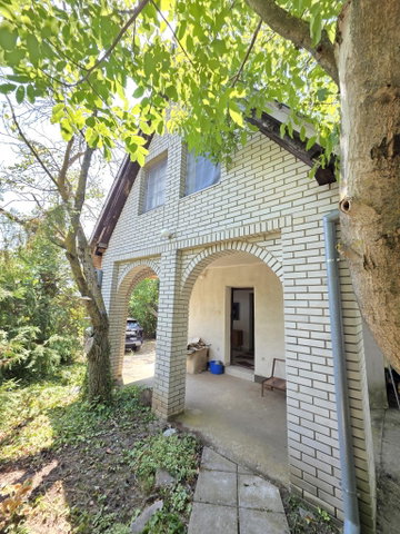 Eladó családi ház, Pécsett 17.8 M Ft, 2 szobás