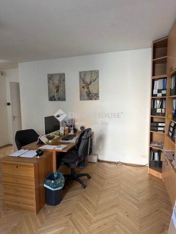 Eladó téglalakás, Zalaegerszegen 45 M Ft, 4 szobás