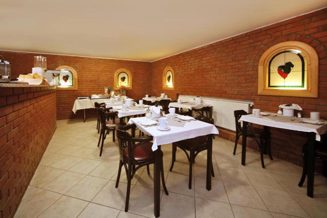 Eladó hotel, Egerben 400 M Ft, 8 szobás / költözzbe.hu