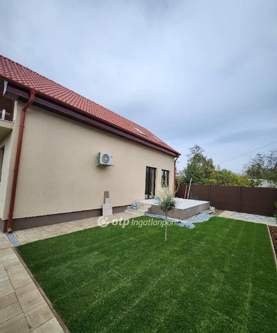 Eladó családi ház, Vecsésen 132 M Ft, 4 szobás