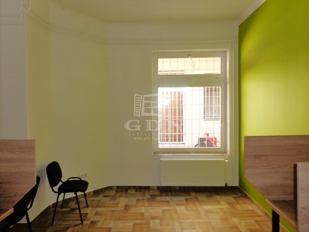 1 bed · 8m² · 70.000 ft