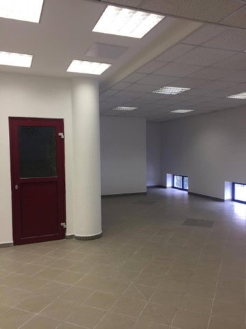 Kiadó üzlethelyiség, Budapesten, III. kerületben 1300 E Ft / hó