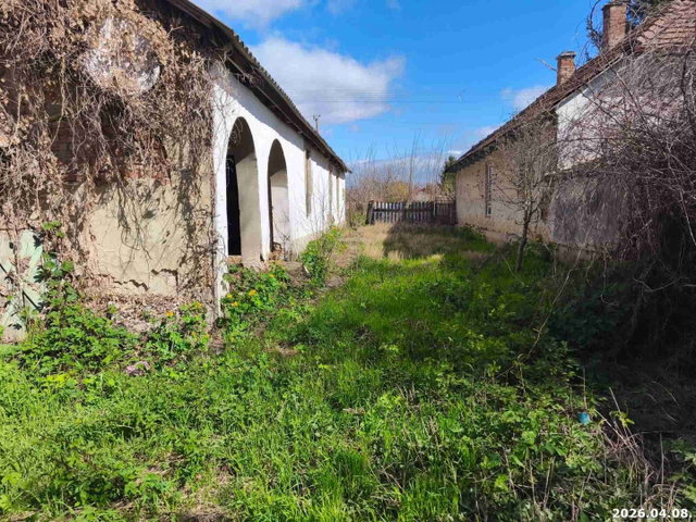 Eladó családi ház, Bujon, Gávai közben 4.5 M Ft, 2+1 szobás