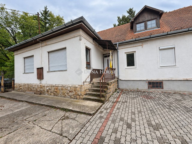 Eladó családi ház, Budakeszin 269.9 M Ft, 7 szobás