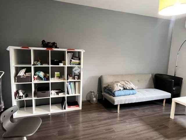 Eladó panellakás, Pécsett 49.9 M Ft, 2 szobás