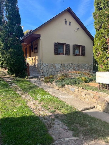 Eladó családi ház, Szebényen 18.5 M Ft, 2 szobás