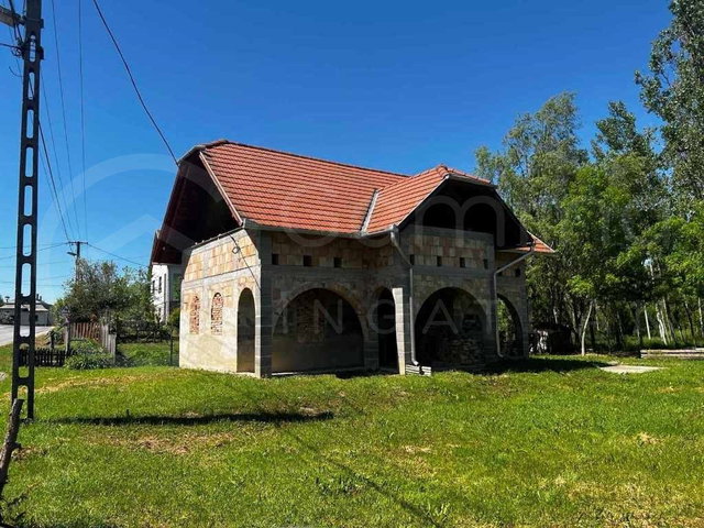 Eladó családi ház, Alsószuhán 15.9 M Ft, 4 szobás