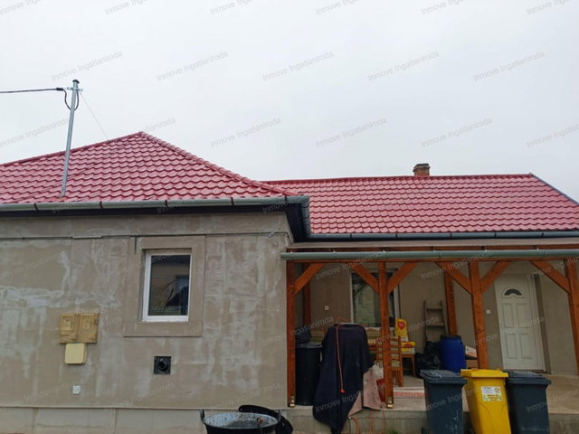 Eladó családi ház, Táskán 38 M Ft, 3 szobás
