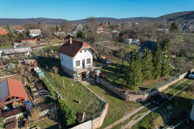 Eladó családi ház, Bajon 27 M Ft, 3 szobás