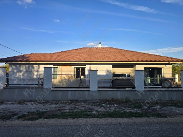 Eladó családi ház, Érden 299.9 M Ft, 4 szobás